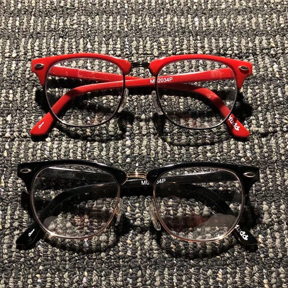 Trendy Women’s Stylish Glasses (Clear Lenses no subscriptions)